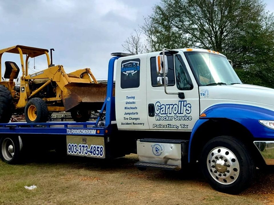 equipment hauling towing service in Palestine TX transporting machinery
